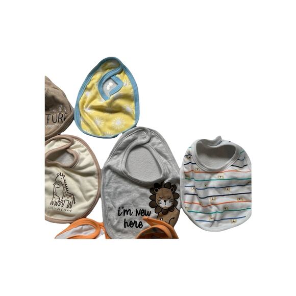 Lot Baby Boy Bibs Feeding Drool 14 total - Whales, Lion, Giraffes, Dots,etc 354 - Picture 4 of 6